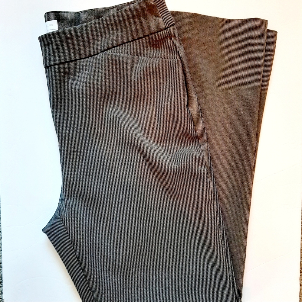 Charter Club Cambridge Skinny Black/White Pin Check Pants Size 12